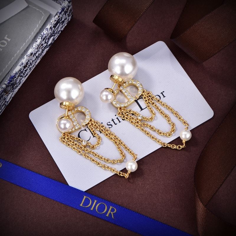 chr1st1an D10r earrings